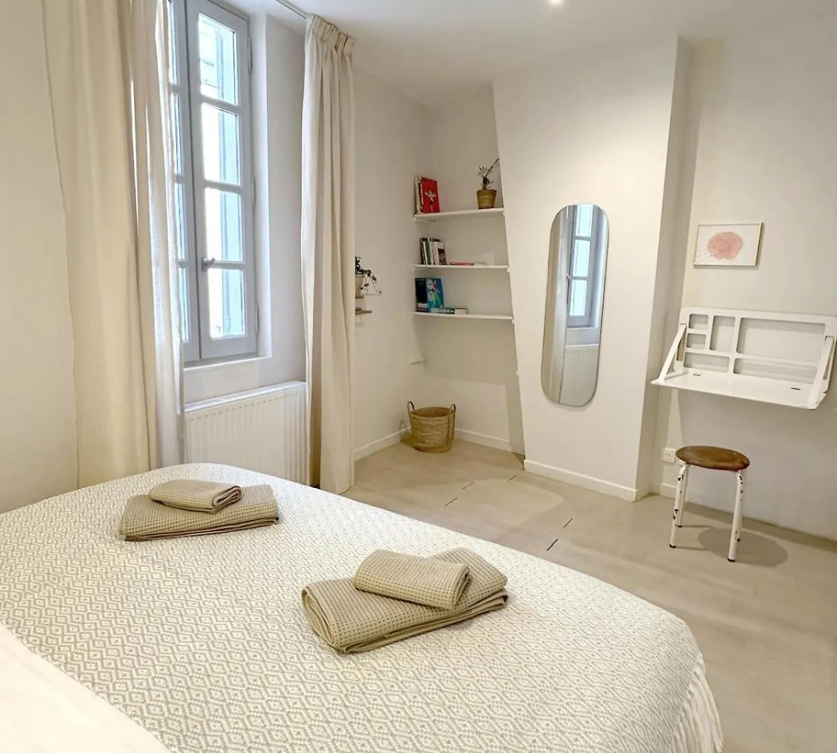 Maison De Charme Centre Roquette Arles 0*,  Frankrig